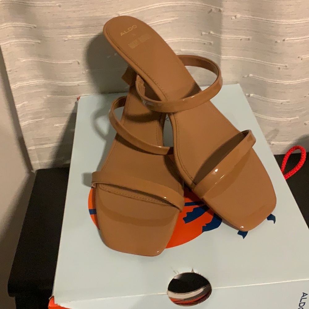 Nude/ Tan new sandals. US 9.